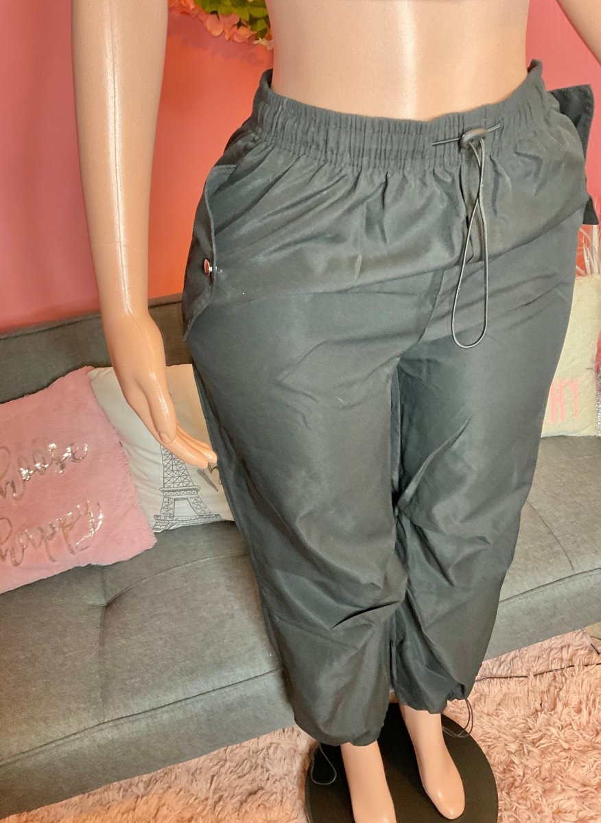 Black Quickdry Parachute Cargo Pants - Ikonik Idoll